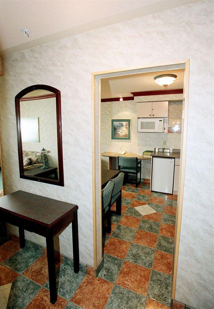 Robsonstrasse Hotel & Suites Vancouver Esterno foto